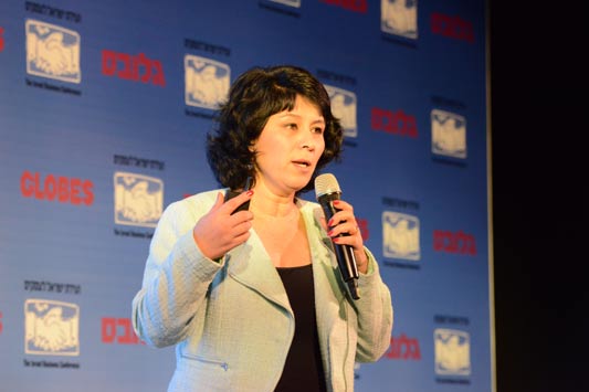 Dr. Hedva Bar, Supervisor of Banks. ����� ��� ����