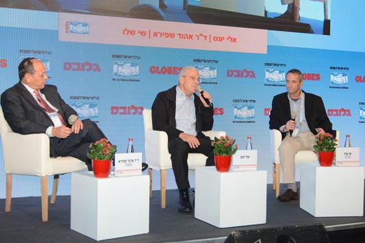 Eli Yones and Ehud Shapira with Shay Shalev. ����� ��� ����