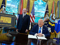 ����� ������� ������ �� ������ ���� ������ ������ / �����: ap, Alex Brandon