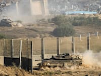 ������ ���� / �����: ap, Ariel Schalit