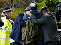 ���� ������ �������� / �����: ap, Peter Byrne