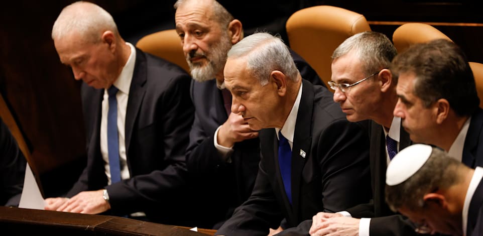 ������ ����� ����� ����