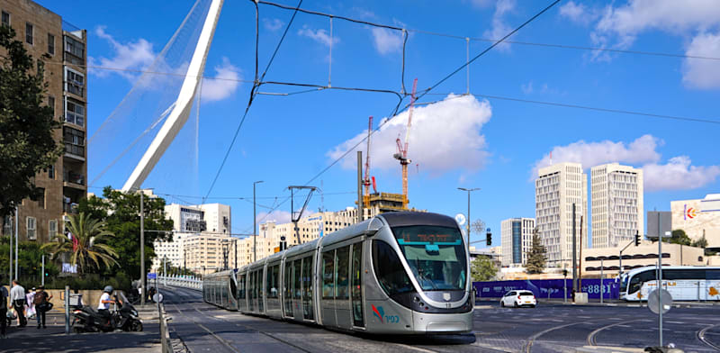 Jerusalem Light Rail  credit: Shutterstock
