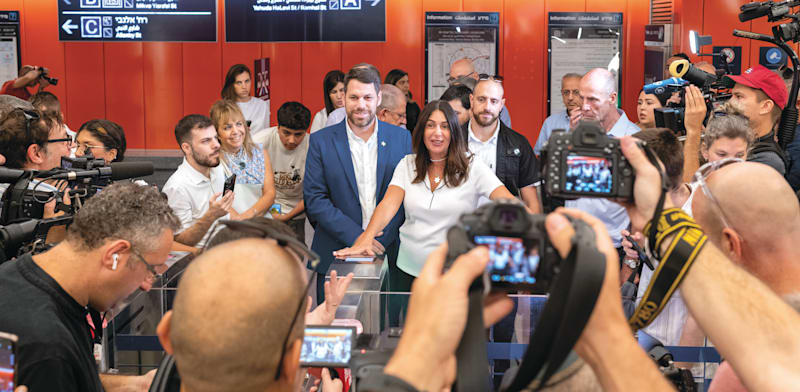 Tel Aviv light rail opening credit: Yossi Cohen