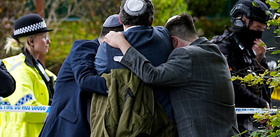 ���� ������ �������� / �����: ap, Peter Byrne