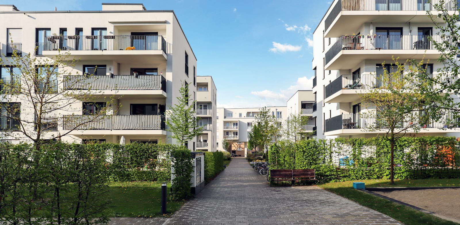 �����: Shutterstock, PIXEL to the PEOPLE